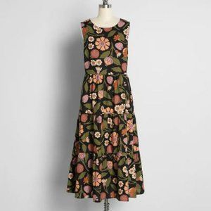 Princess Highway Garden of Secrets Sleeveless Tiered Midi Dress (Size 8 US)